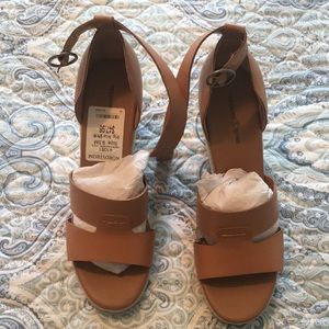 New in box Treasure and Bond TBPenelope Lea Tan